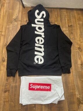 Supreme Black Hoodie and pants tracksuit I have size small and medium